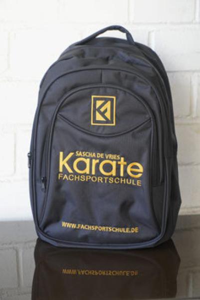 Rucksack schwarz mit gesticktem goldenem Karate Fachsportschul - Logo